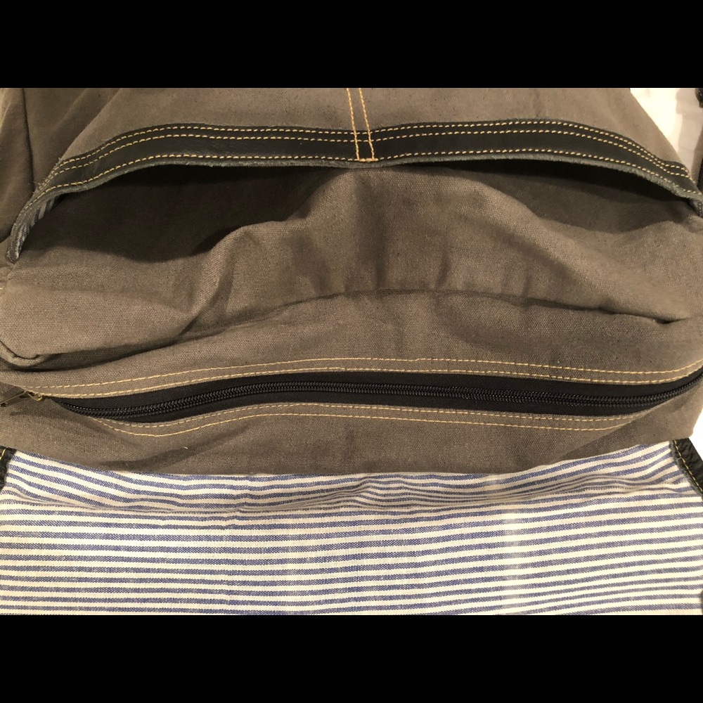Canvas/leatherette messenger/laptop/satchel bag - Picture 5 of 11